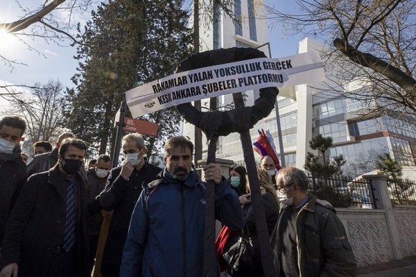 TÜİK önünde protesto eylemi