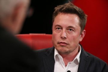 Elon Musk şirketlerinin Facebook sayfalarını sildi