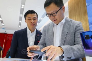 Huawei, Türkiye'deki ilk deneyim mağazasını İzmir'de açtı