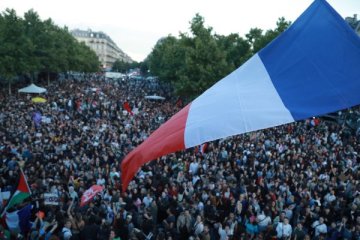 Fransa seçimlerinden solcu Yeni Halk Cephesi çıktı: Euro nasıl tepki verdi?