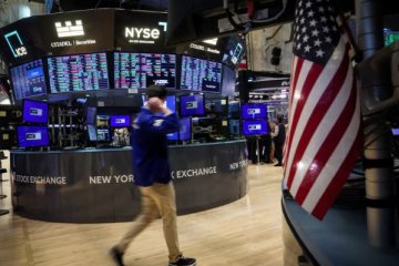 Dow Jones, Nasdaq ve S&P 500 zayıf bilançolar sonrası düşüşle açıldı