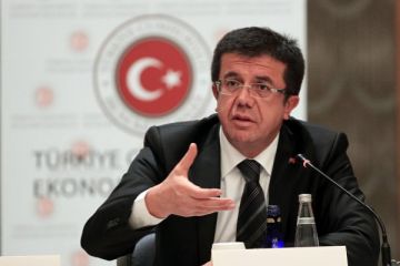 Zeybekçi enflasyonun seyrinden umutsuz