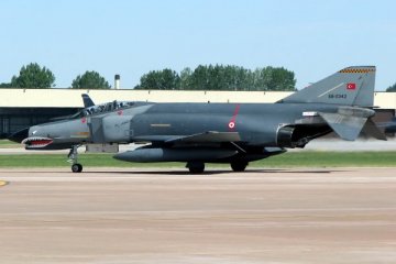 TSK'ya 300 sivil pilot alınacak