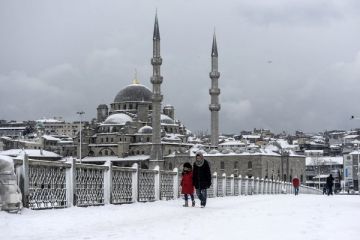 İstanbul'da kar 1 metreyi geçti