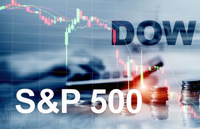 s-and-p-dowjones-810x524-001.jpg